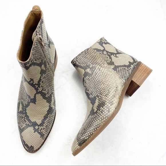 [Lucky Brand] Ankle Animal Print Leather Booties - Picture 4 of 6